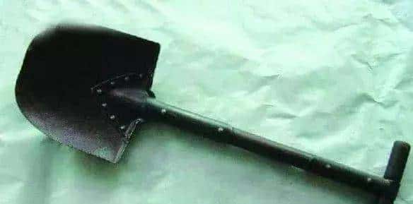 作为近战武器的中国兵工铲，展现出的威力让世人折服