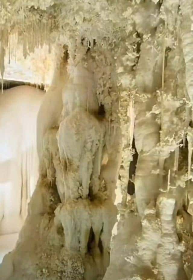 十四亿人不知道的人间仙境,石头“开花”,有谁见过?