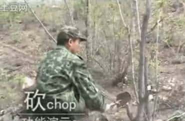 作为近战武器的中国兵工铲，展现出的威力让世人折服