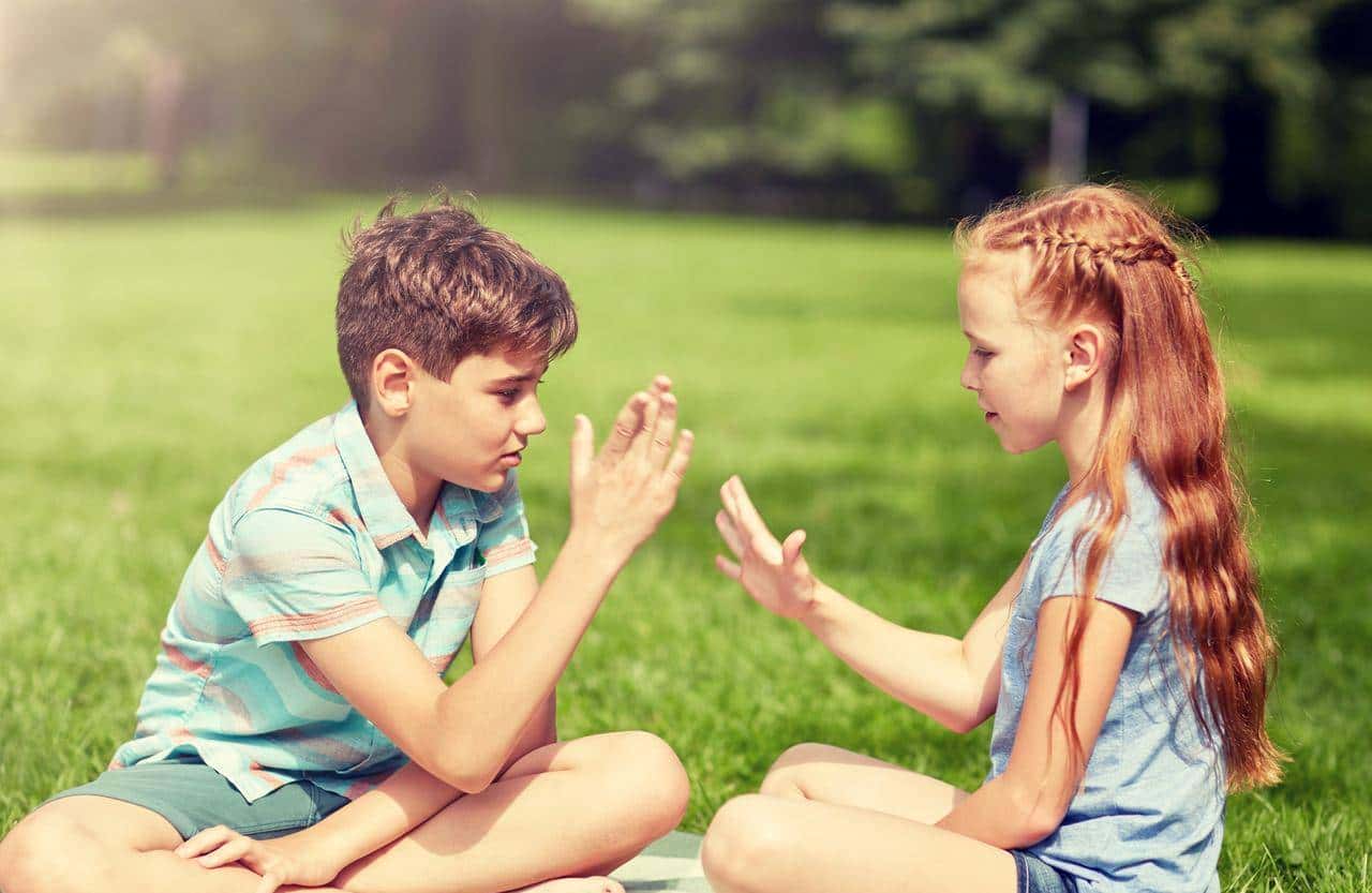 基于HarmonyOS6.0和ArkTS和ArkUI实现交互式石头剪刀布小游戏