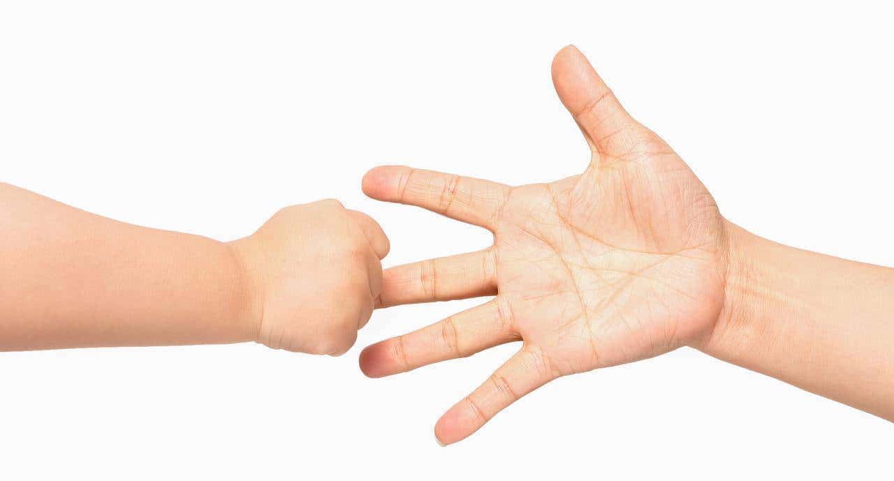 基于HarmonyOS6.0和ArkTS和ArkUI实现交互式石头剪刀布小游戏