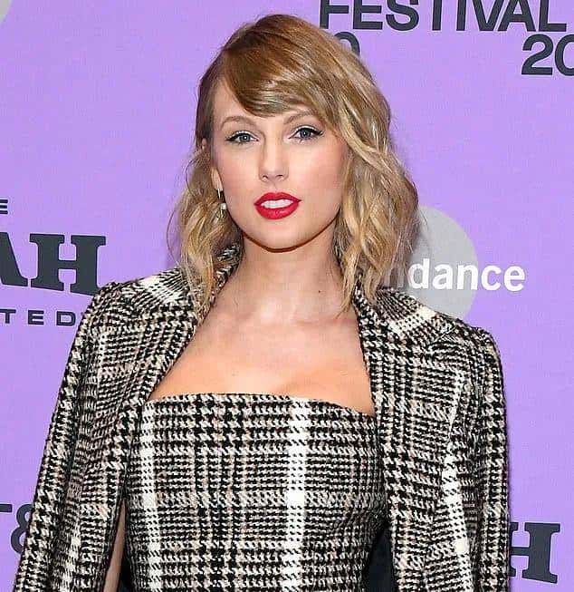 网飞新剧讽刺霉霉：“你换男人比泰勒斯威夫特还快”，霉霉怒怼