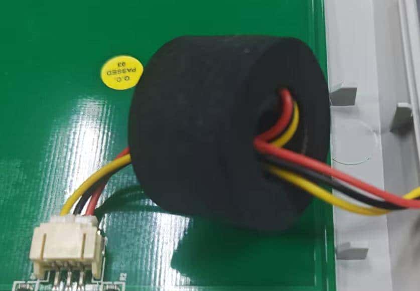 这个天线电路板是强力胶粘贴?太难拆了!拆解“身份证阅读器”