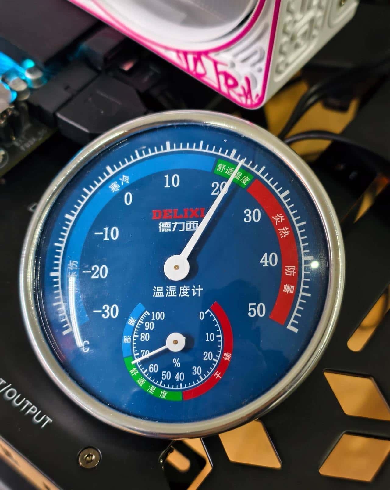 2K游戏神器 七彩虹iGame GeForce RTX 5070 Ultra W OC 12GB评测