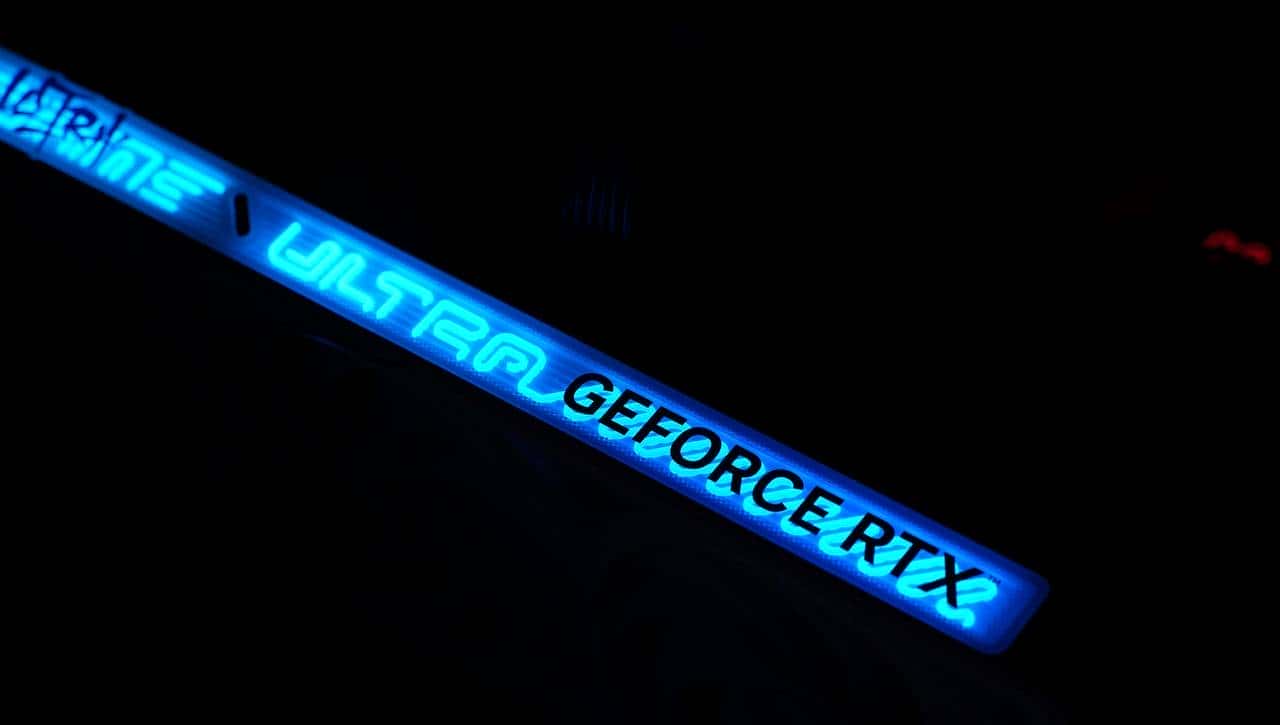 2K游戏神器 七彩虹iGame GeForce RTX 5070 Ultra W OC 12GB评测