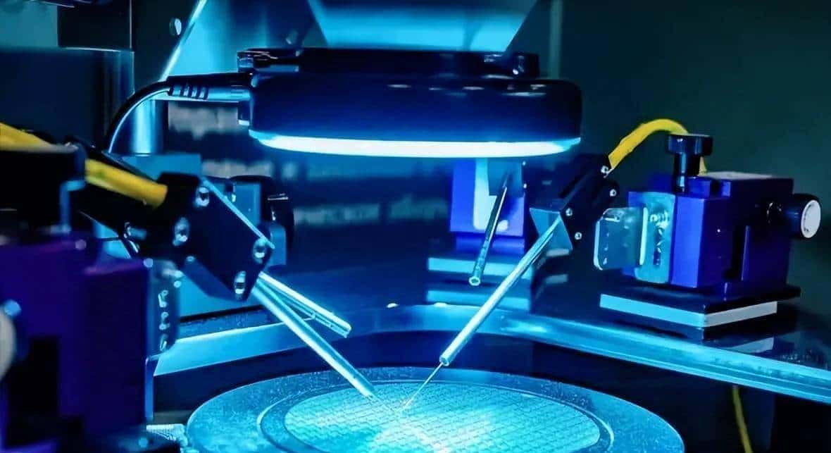 浸润式DUV光刻机之父：中国现有光刻机可制5nm工艺