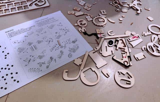 我删掉孩子平板里短视频APP,却在他草稿纸,发现AI提问训练日志