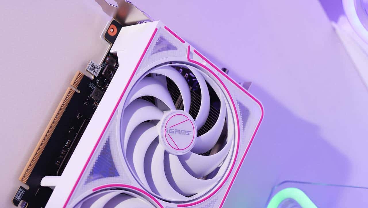 2K游戏神器 七彩虹iGame GeForce RTX 5070 Ultra W OC 12GB评测