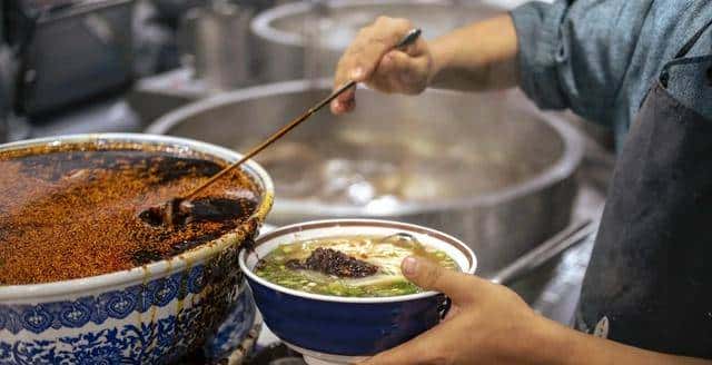 一个上海人，去了一趟兰州和西宁，实话实说差别还是很大的