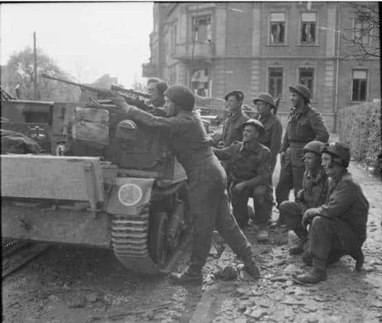 沉默杀手-诺曼底战役中的狙击手对决