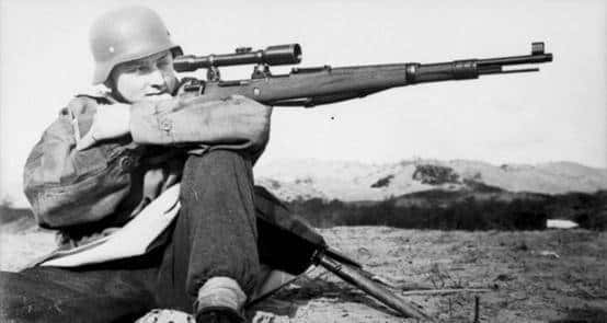 沉默杀手-诺曼底战役中的狙击手对决