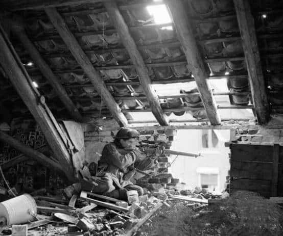 沉默杀手-诺曼底战役中的狙击手对决