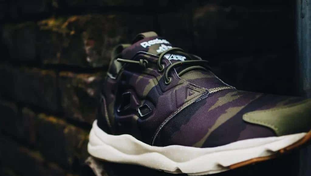 Sneaker 风潮来袭，「跑」出来的时髦客