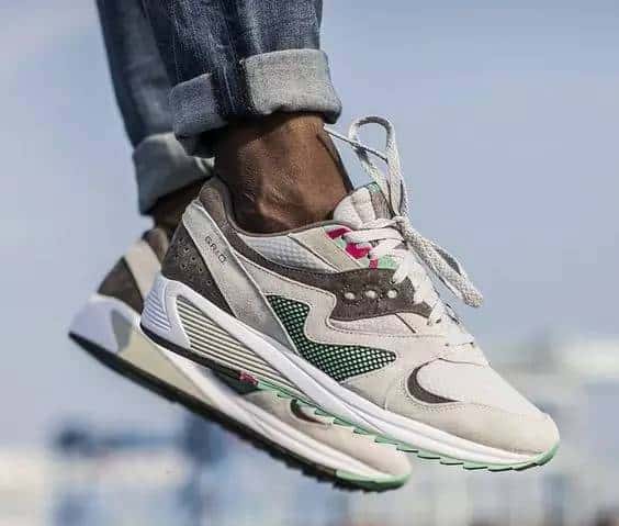 Sneaker 风潮来袭，「跑」出来的时髦客