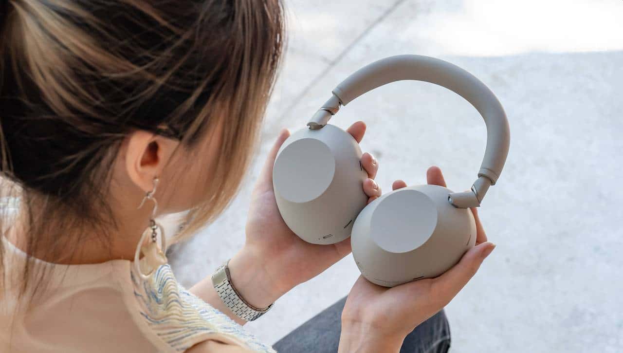 索尼 WH-1000XM6 首发评测：一款迟到三年的索尼旗舰降噪耳机