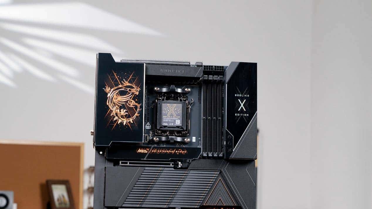 十年超神，巅峰再临：微星 MEG X870E GODLIKE X EDITION超神主板首发评测