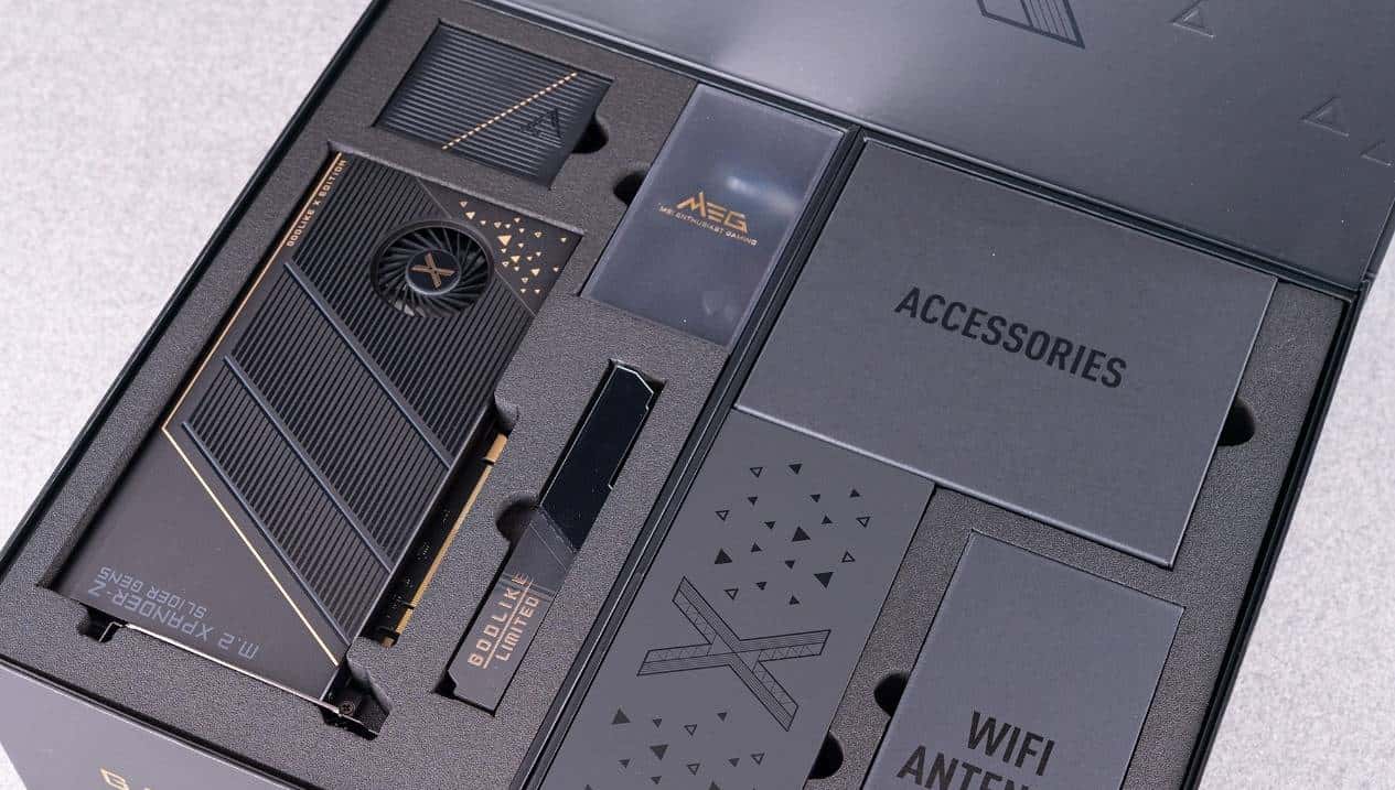 十年超神，巅峰再临：微星 MEG X870E GODLIKE X EDITION超神主板首发评测