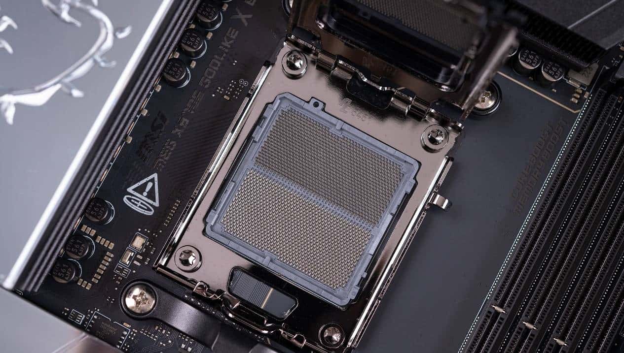 十年超神，巅峰再临：微星 MEG X870E GODLIKE X EDITION超神主板首发评测