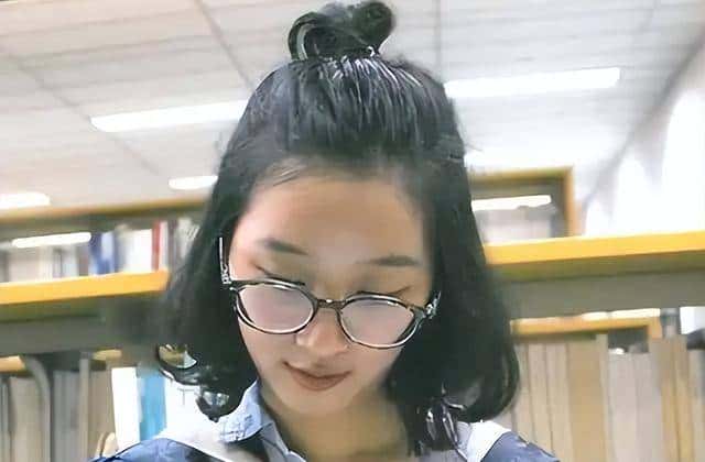 章莹颖遇害8年太催泪！博士男友不恋不婚。以另一种方式替她尽孝