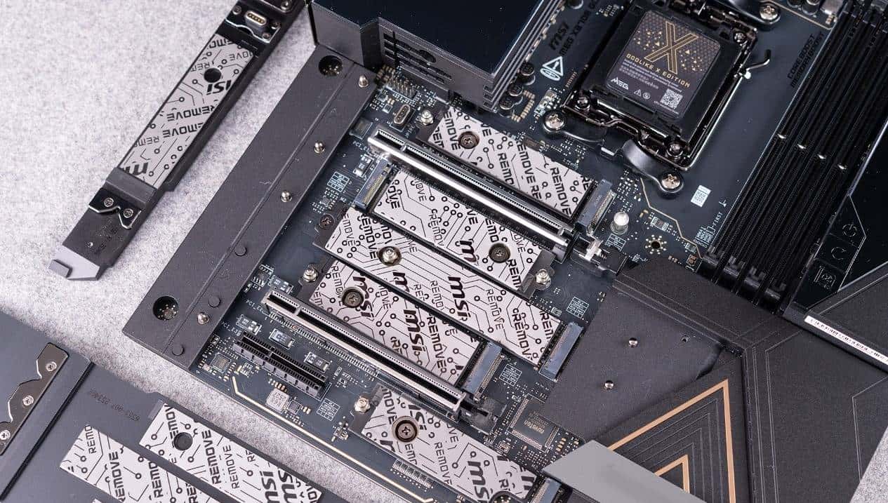 十年超神，巅峰再临：微星 MEG X870E GODLIKE X EDITION超神主板首发评测