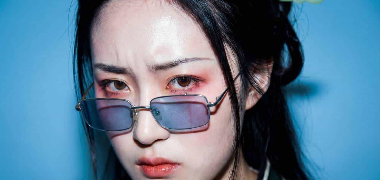 让马斯克变街头痞子、林黛玉穿潮牌，这个AI视频新玩法太上头，手把手教你秒变潮人